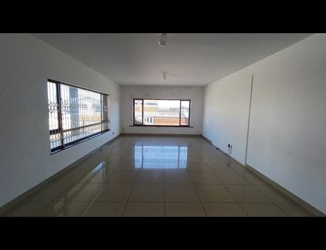 3 BEDROOM PROPERTY TO RENT IN OVERPORT